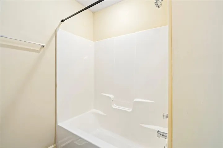 1477 N Donahue Drive 3911, Auburn, Alabama 36830