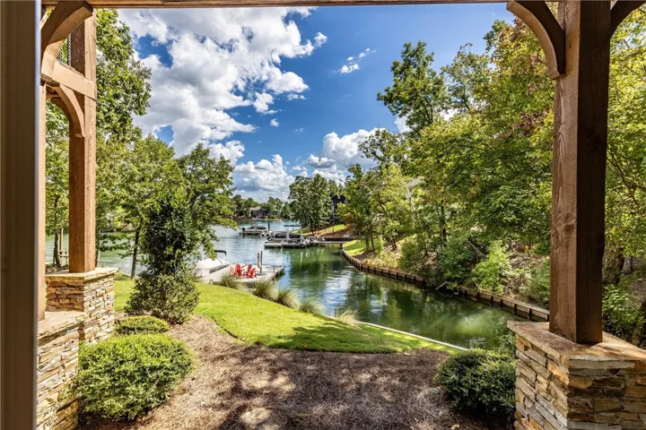 334 Pine Needle Lane, Dadeville, Alabama 36853