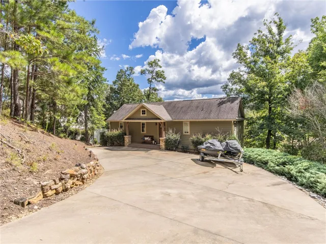 334 Pine Needle Lane, Dadeville, Alabama 36853