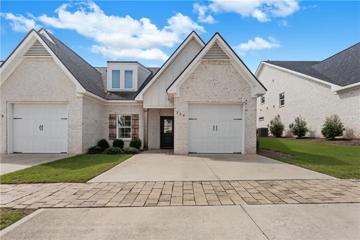 544 Cloverdale Drive, Auburn, Alabama 36830
