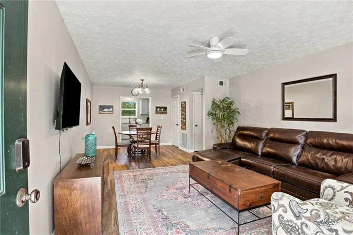 426 N Donahue Drive 5, Auburn, Alabama 36832