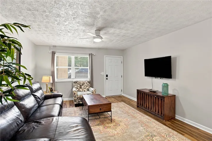 426 N Donahue Drive 5, Auburn, Alabama 36832