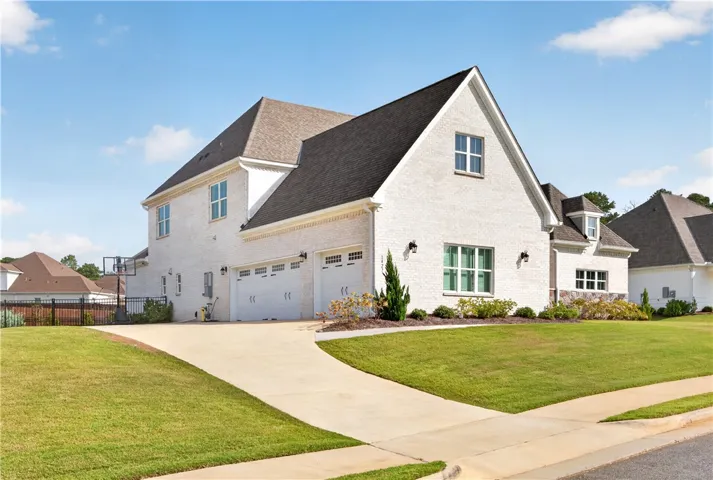 1427 Bramble Lane, Opelika, Alabama 36801