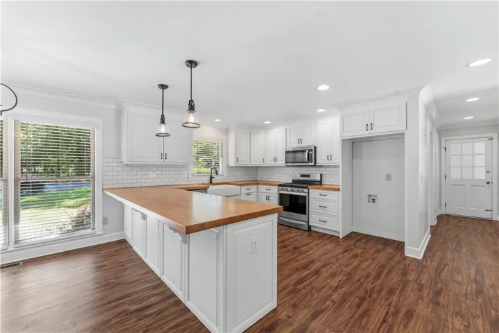 1700 Arrowhead Avenue, Opelika, Alabama 36801