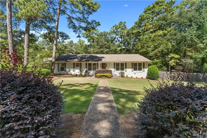 1700 Arrowhead Avenue, Opelika, Alabama 36801