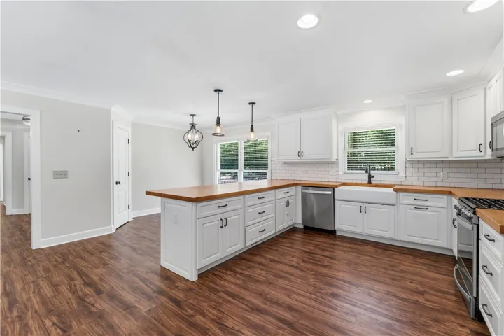 1700 Arrowhead Avenue, Opelika, Alabama 36801