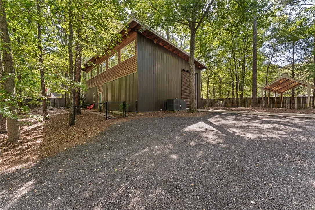 The cherry ON TOP! The 1500 Square foot Utility building/heated and cooled with bathroom.