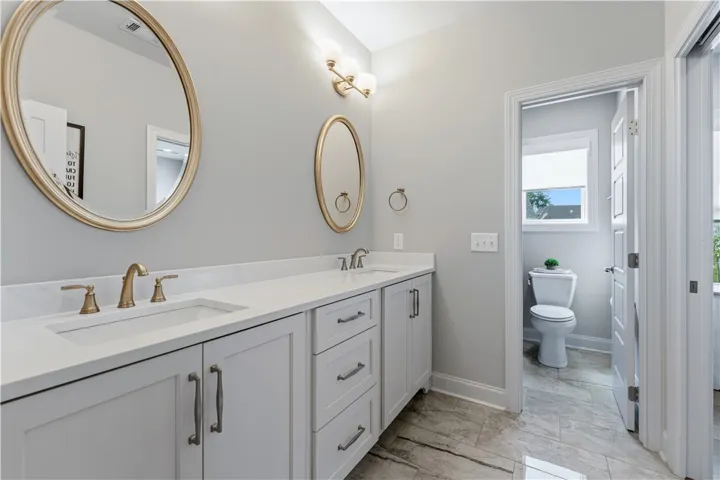 Bathroom Level 2