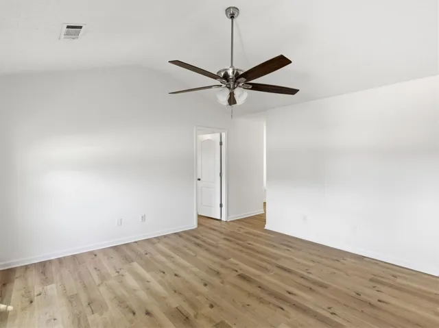 2010 Dutch Court, Opelika, Alabama 36801