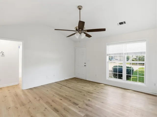2010 Dutch Court, Opelika, Alabama 36801