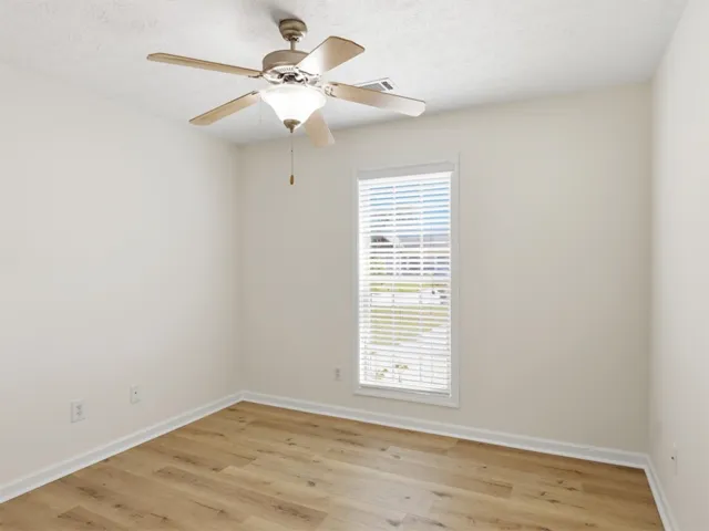 2010 Dutch Court, Opelika, Alabama 36801