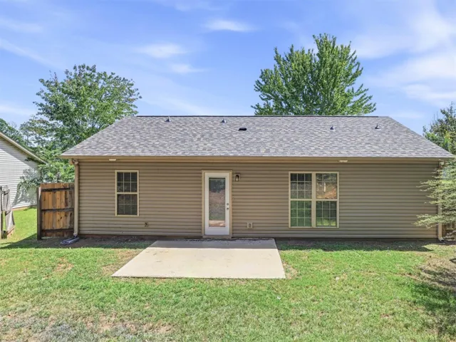 2010 Dutch Court, Opelika, Alabama 36801