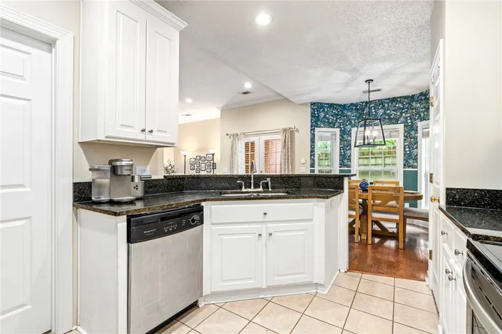 1825 Shadow Bend Lane, Auburn, Alabama 36830