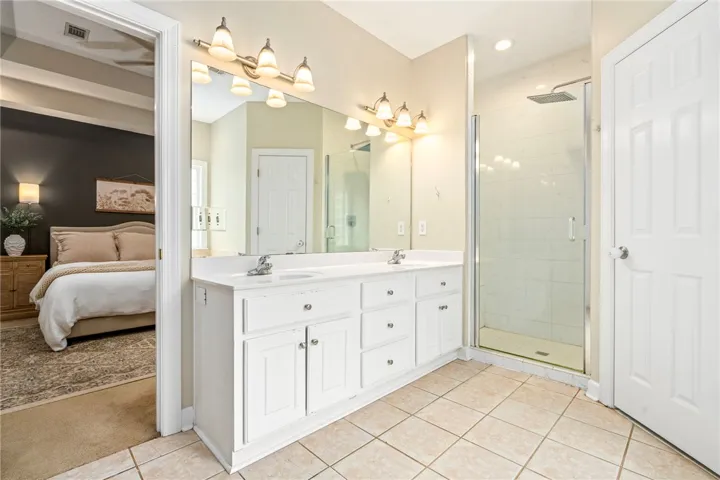 1825 Shadow Bend Lane, Auburn, Alabama 36830