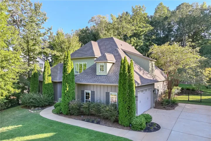 1569 Club Creek Drive, Auburn, Alabama 36830