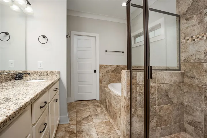 1569 Club Creek Drive, Auburn, Alabama 36830