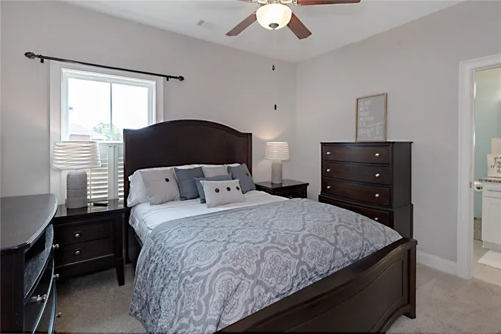 914 E Towne Lake Circle, Opelika, Alabama 36804