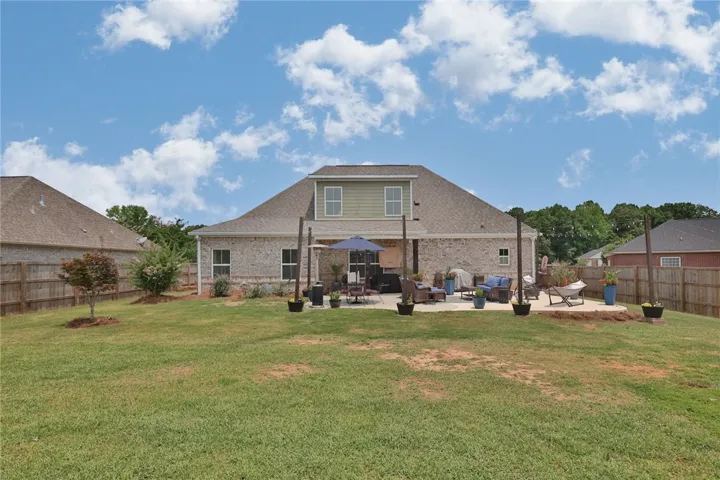 914 E Towne Lake Circle, Opelika, Alabama 36804