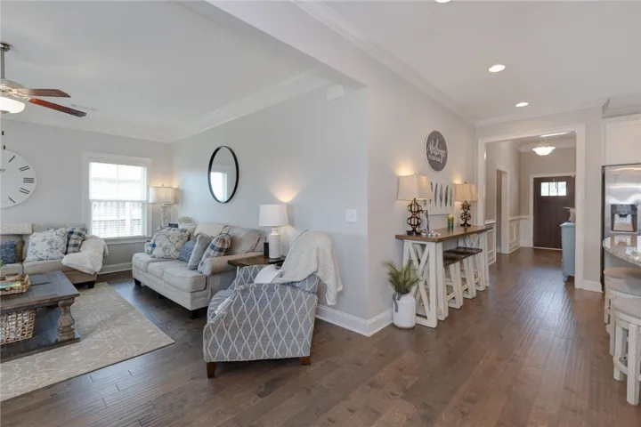 914 E Towne Lake Circle, Opelika, Alabama 36804