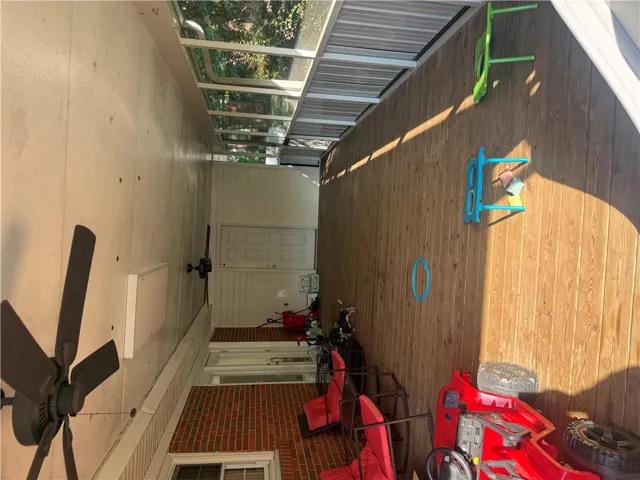 COVERED AND SCREENED BACK DECK