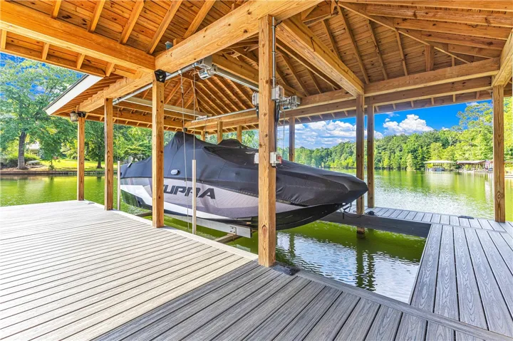 744 Lakeshore Drive, Jacksons Gap, Alabama 36861