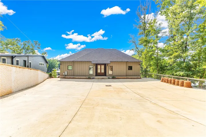 744 Lakeshore Drive, Jacksons Gap, Alabama 36861