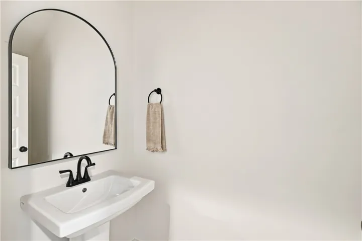 Example of a completed and furnished Auburn Farms interior Terrace Unit