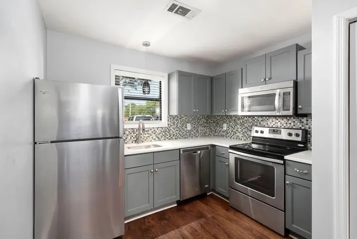 123 N Donahue Drive, Auburn, Alabama 36832
