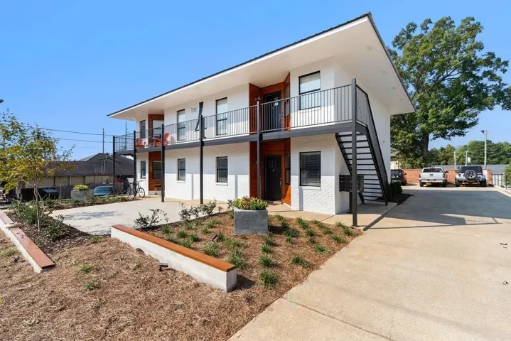123 N Donahue Drive, Auburn, Alabama 36832