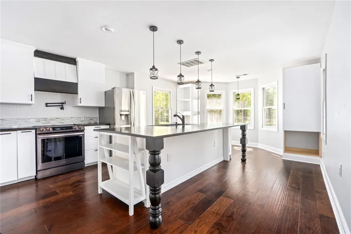 389 Shell Toomer Parkway, Auburn, Alabama 36830