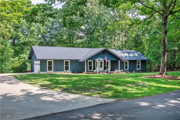 494 Fairway Ridge Road, Dadeville, Alabama 36853