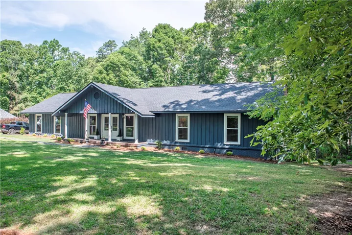 494 Fairway Ridge Road, Dadeville, Alabama 36853