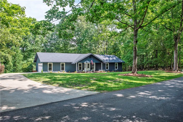 494 Fairway Ridge Road, Dadeville, Alabama 36853