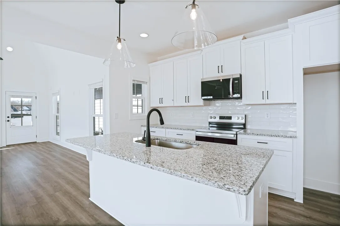 Example of a Duette 4B Floorplan - All plans, pricing and specifications are subject to change without notice.
