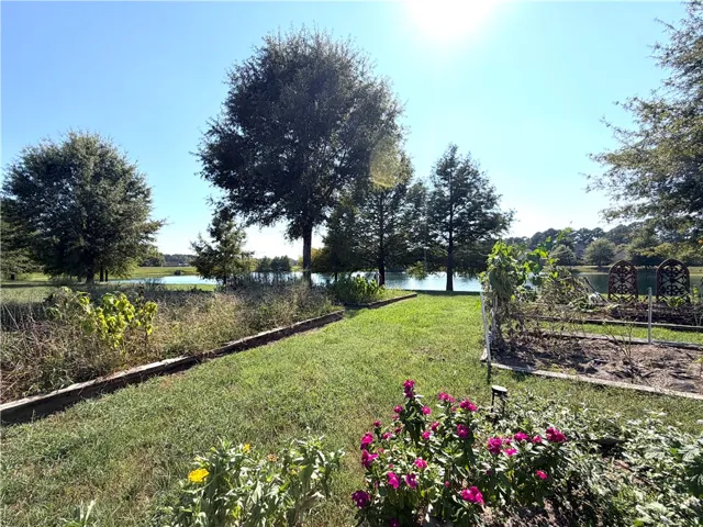 Beautiful community pond adding to the peaceful setting