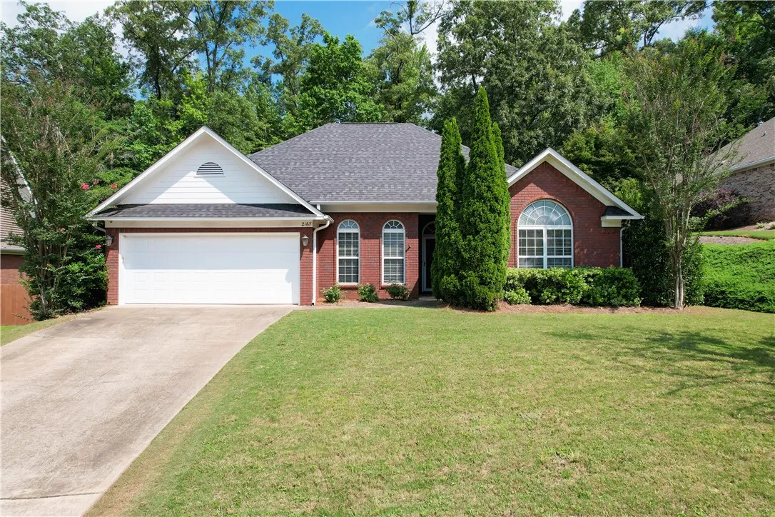 2167 Wedgewood Ct is a cute & character filled Camden Ridge Home, ready for YOU to be its new owner!