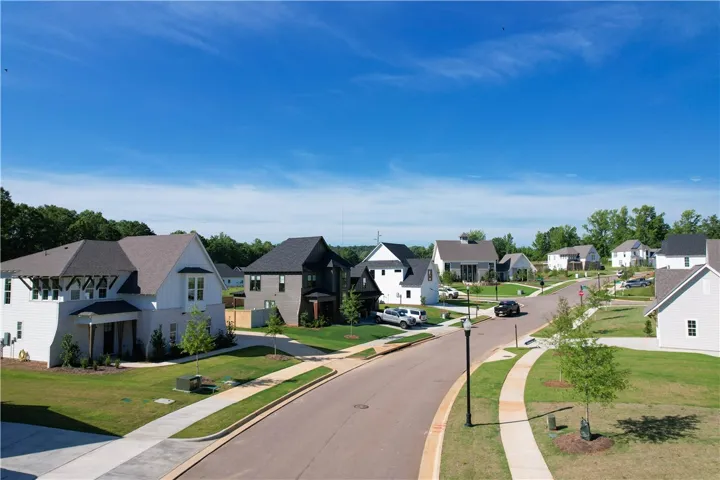 288 Summer Street, Opelika, Alabama 36804
