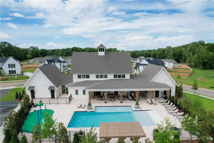 3208 Chase Court, Opelika, Alabama 36804