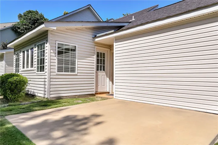 Patio w/Door to Garage and Sunroom Accessible