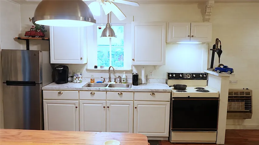 1362 N Friendship Drive, Greenville, Alabama 36037