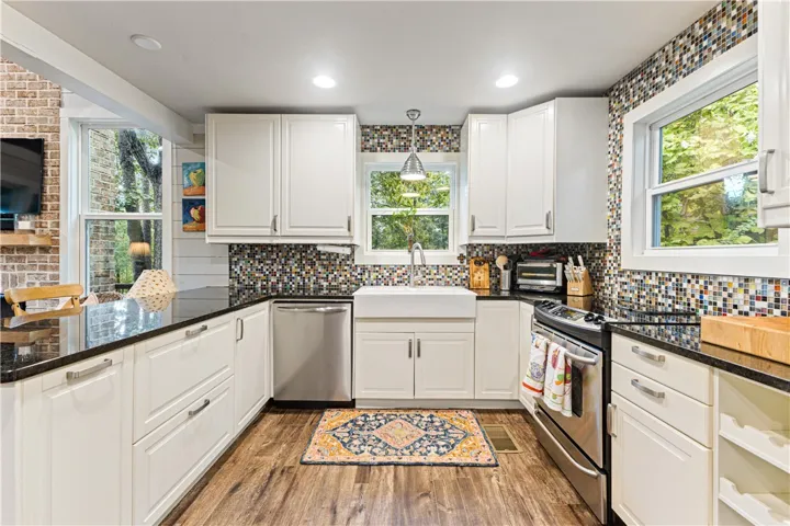 211 Long Branch Drive, Dadeville, Alabama 36853