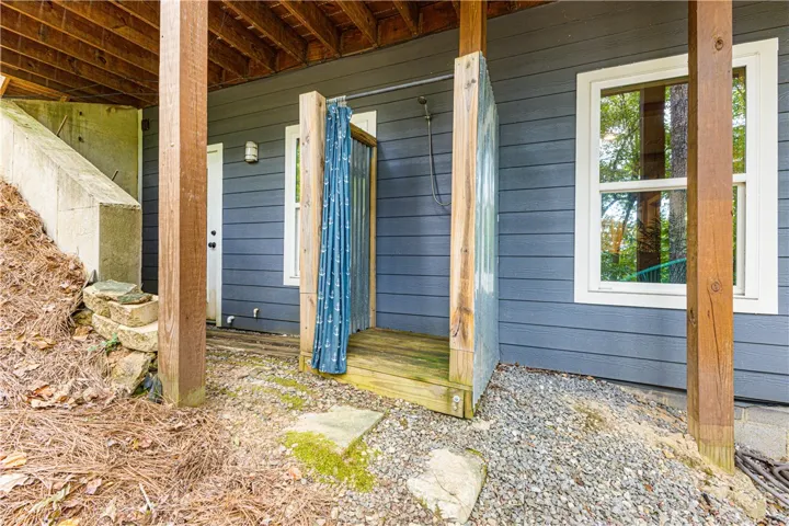 211 Long Branch Drive, Dadeville, Alabama 36853