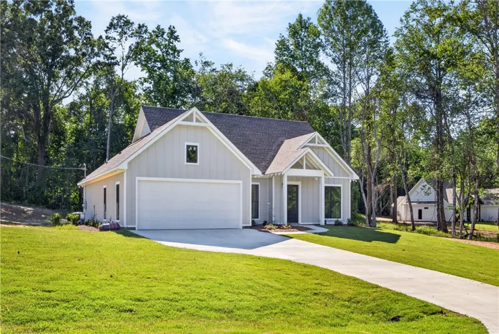 75 Lee Road 2058 N/a, Salem, Alabama 36874