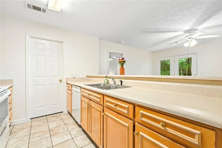 387 E Longleaf Drive, Auburn, Alabama 36832