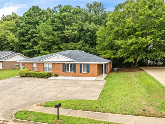 387 E Longleaf Drive, Auburn, Alabama 36832