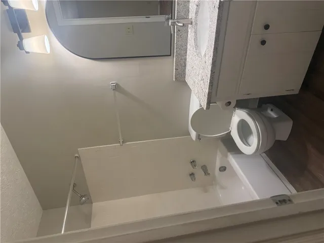Primary bath