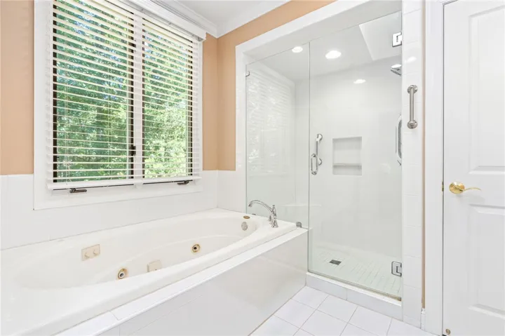 638 Woody Drive, Auburn, Alabama 36832