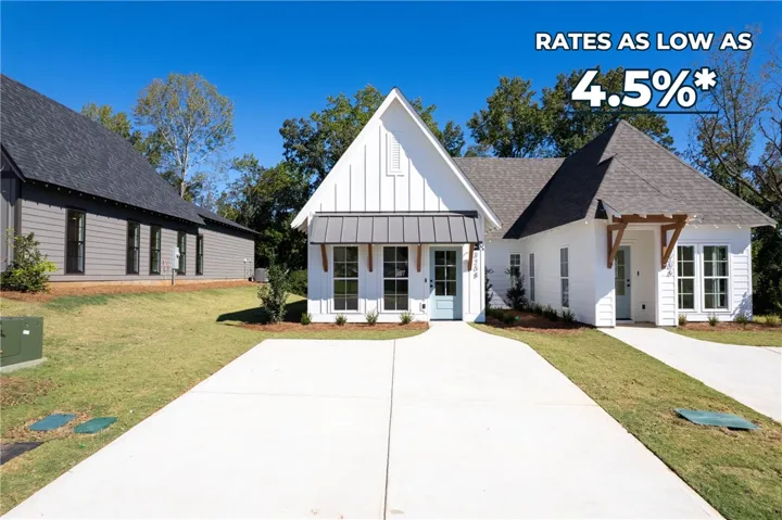 *Rate and incentive eligibility vary by home and financing terms. Restrictions apply."