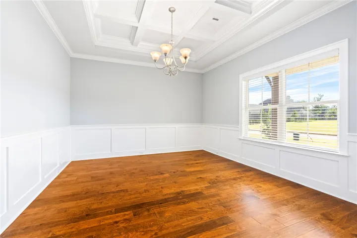 Formal dining room/ flex space