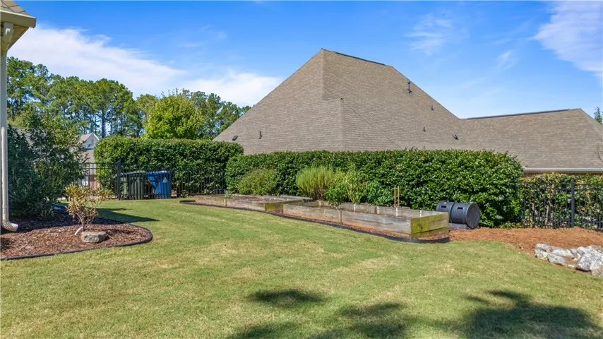 Dream about the garden, fruits & vegetables you'll grow here!